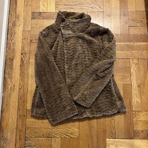 Fleece Patagonia coat.